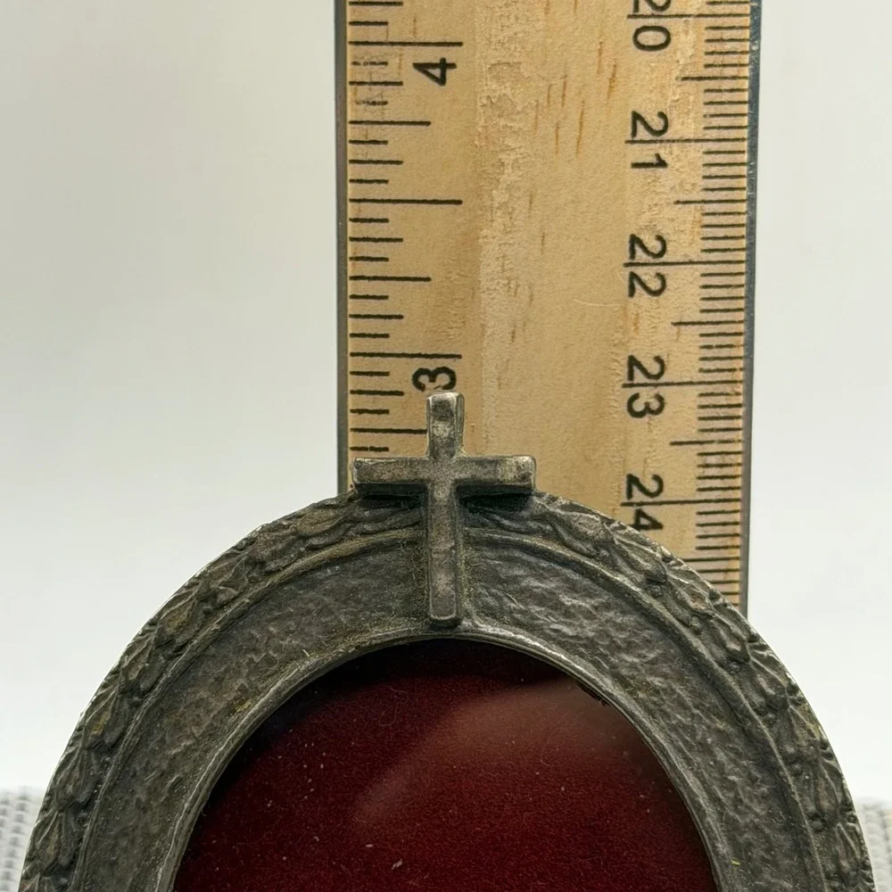 Vintage Religious Oval Picture Frame Cross Kneeling Boy Pewter Tone Metal 3.25in